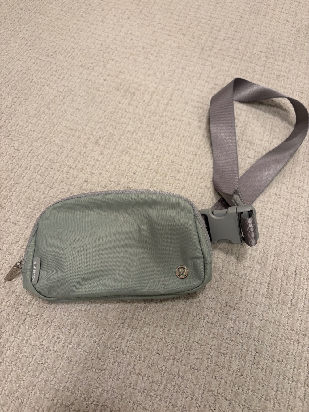 Lululemon Everywhere Belt Bag
